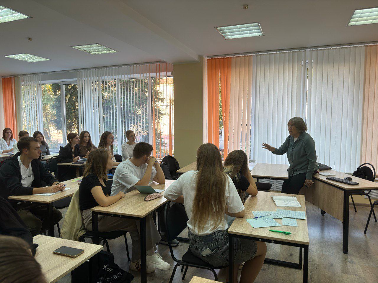 На факультете работает приглашенный профессор из РГГУ Галина Ивановна Зверева